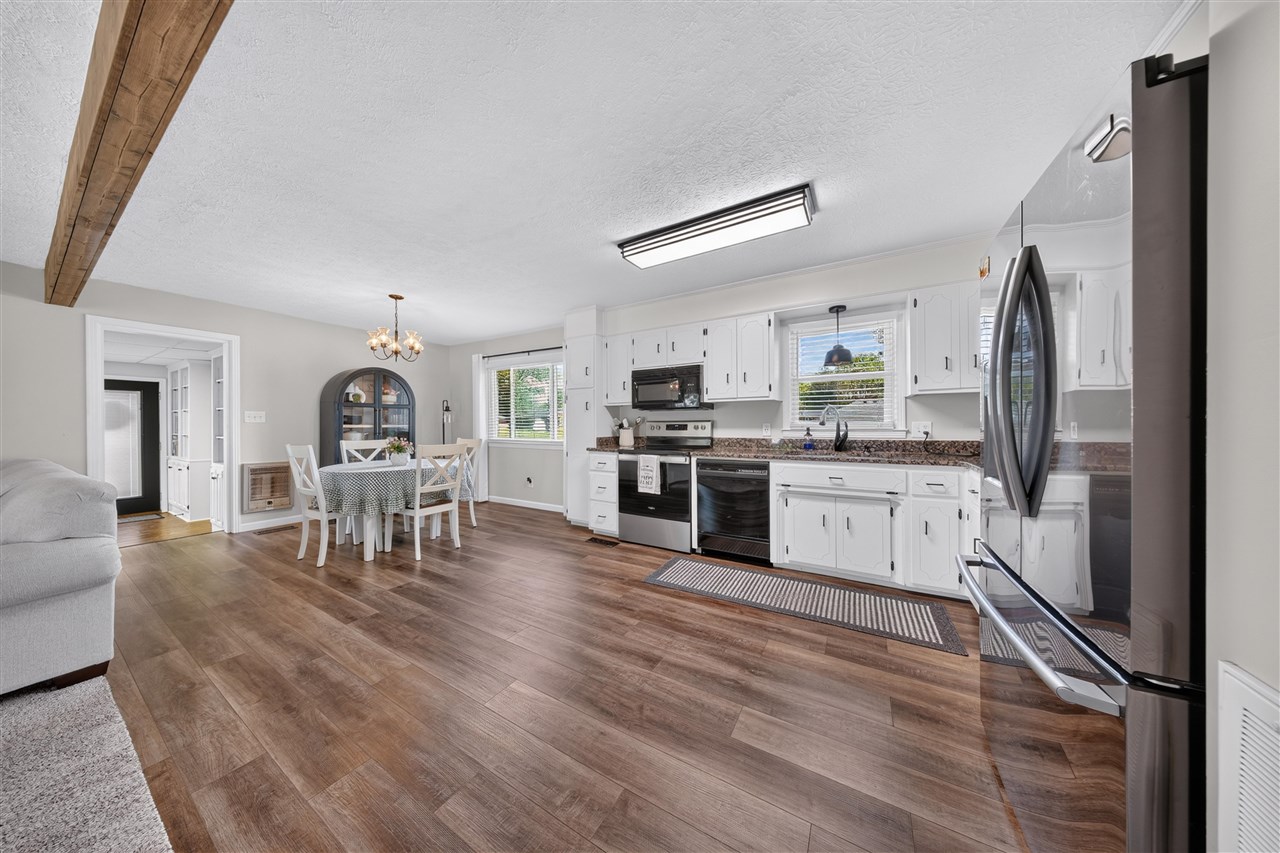 124 Circle Drive Property Photo 4