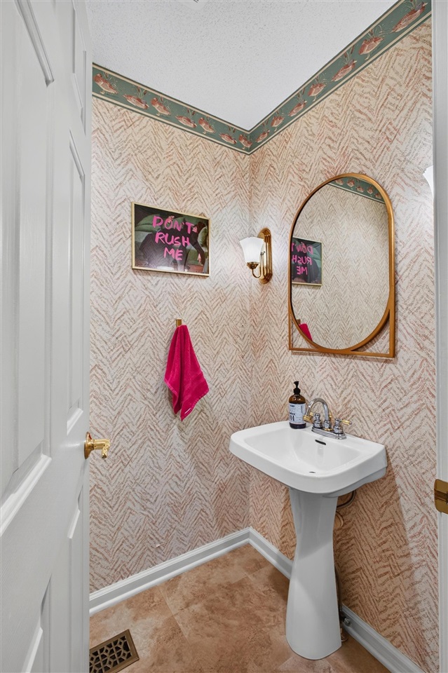215 Shoreline Circle Property Photo 40