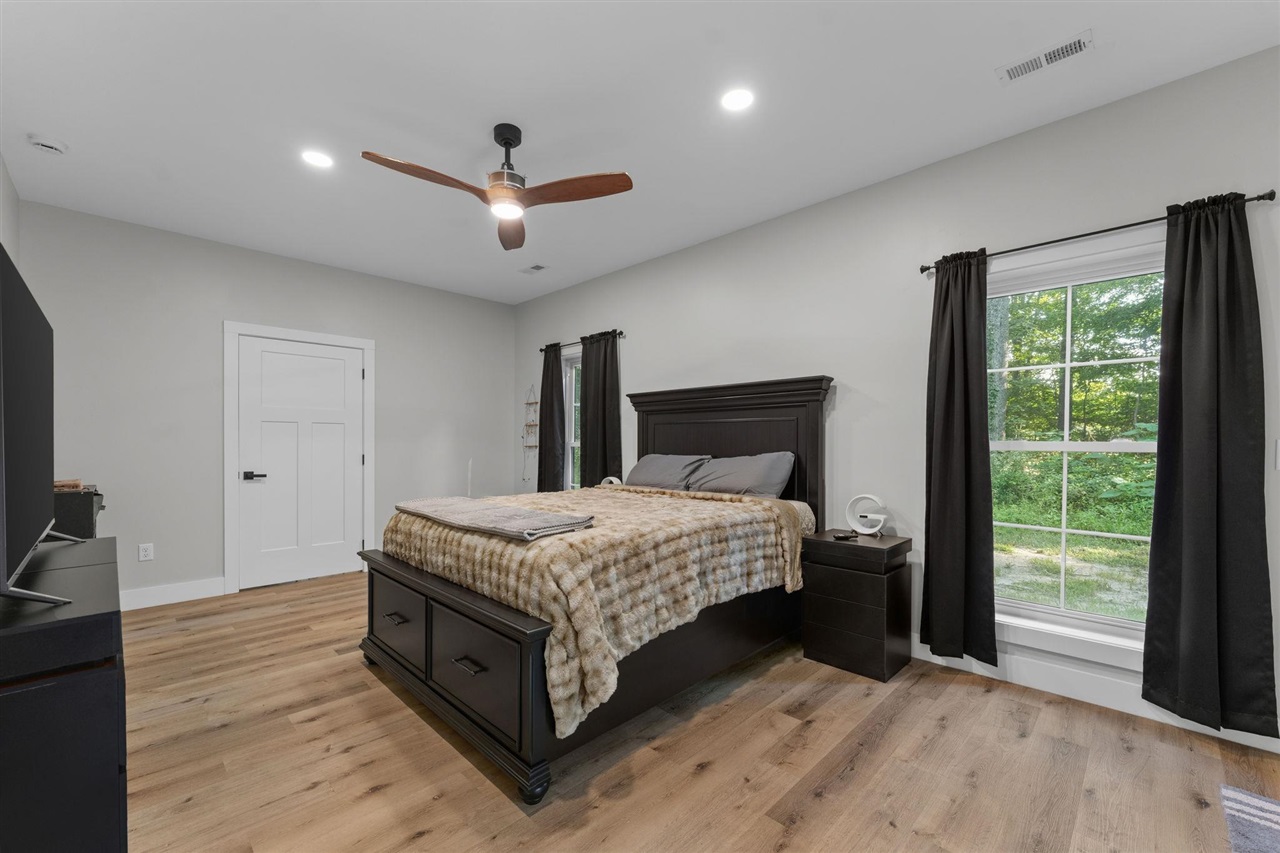 1730 Greenbrier Rd Property Photo 14