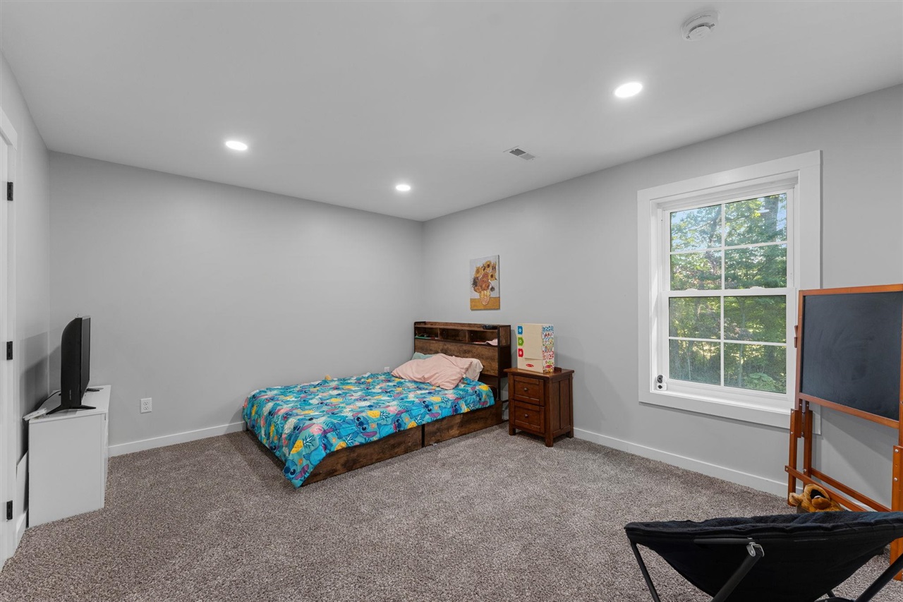 1730 Greenbrier Rd Property Photo 23