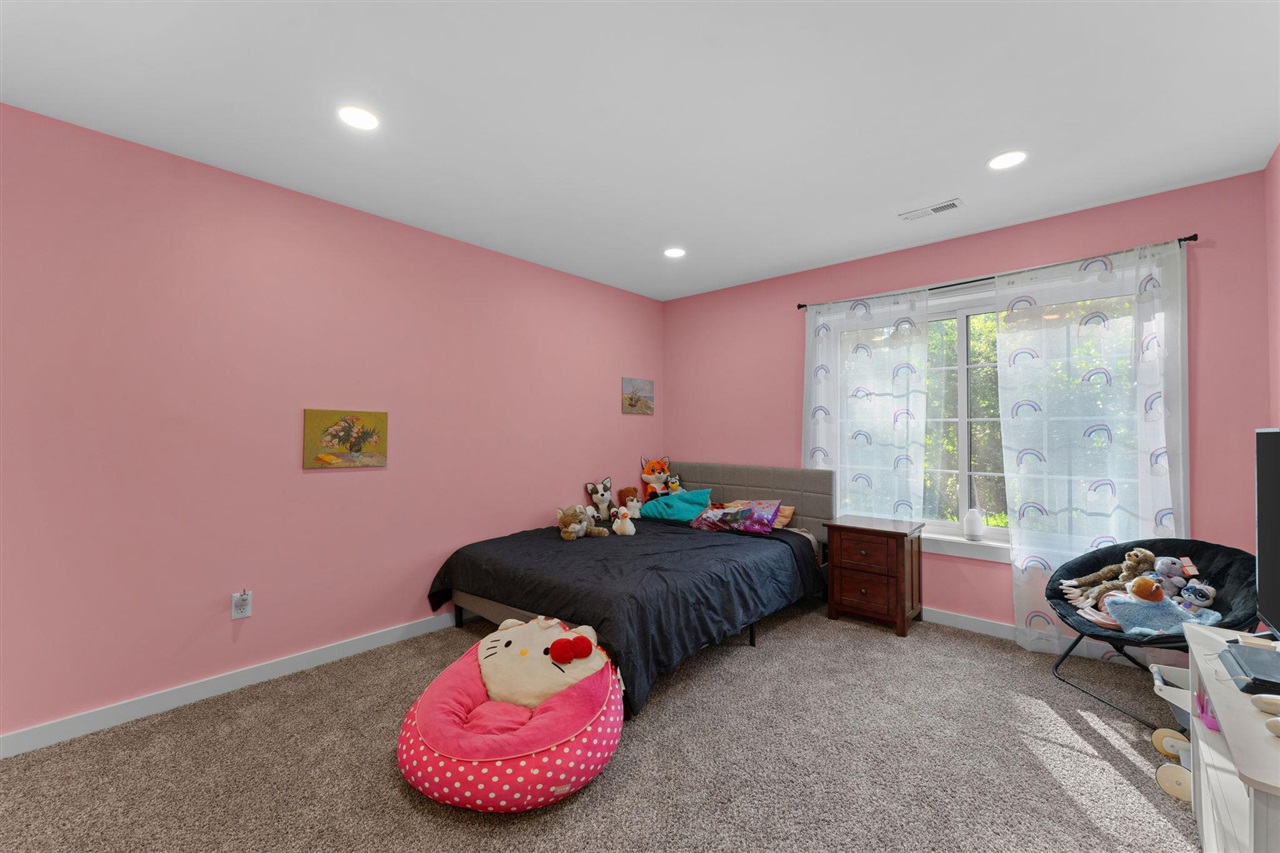 1730 Greenbrier Rd Property Photo 25