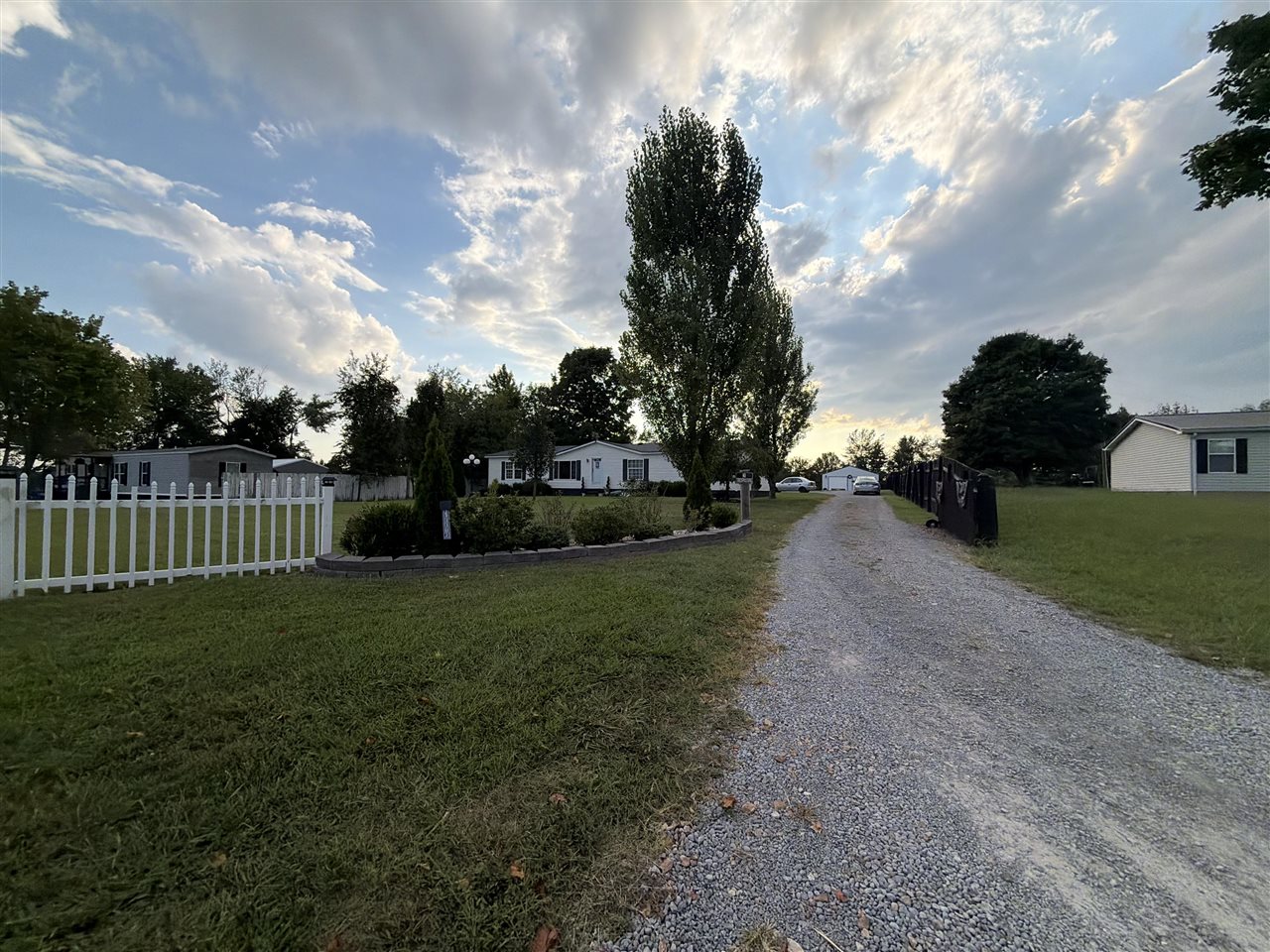 2727 Fleet Road Property Photo 1