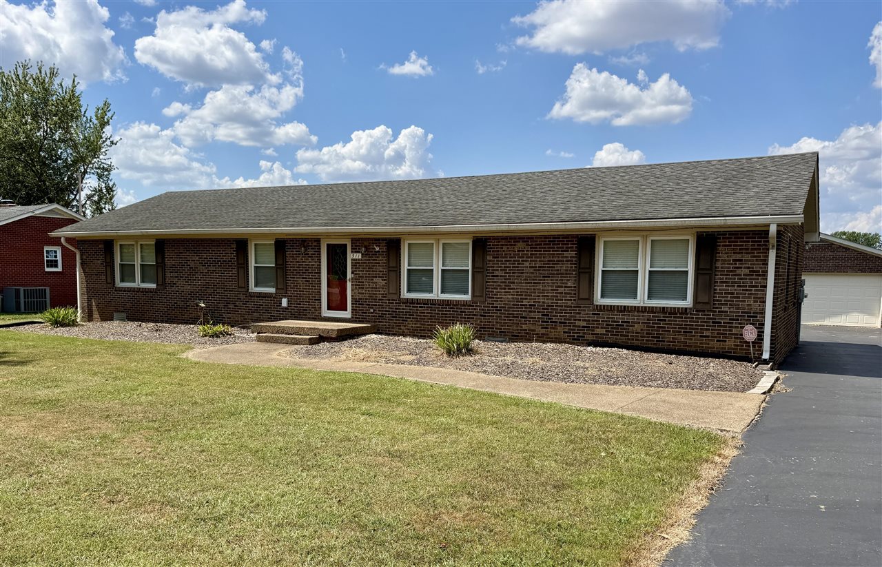 511 Bloomfield Drive Property Photo 1