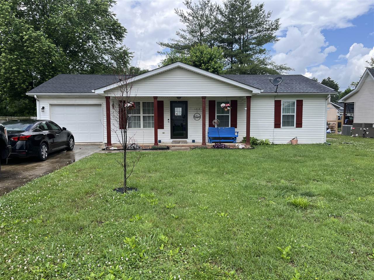 1213 Derek Drive Property Photo 1