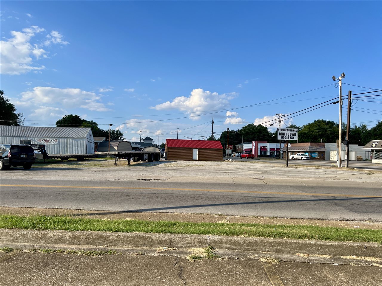 701 N Main Street Property Photo 5