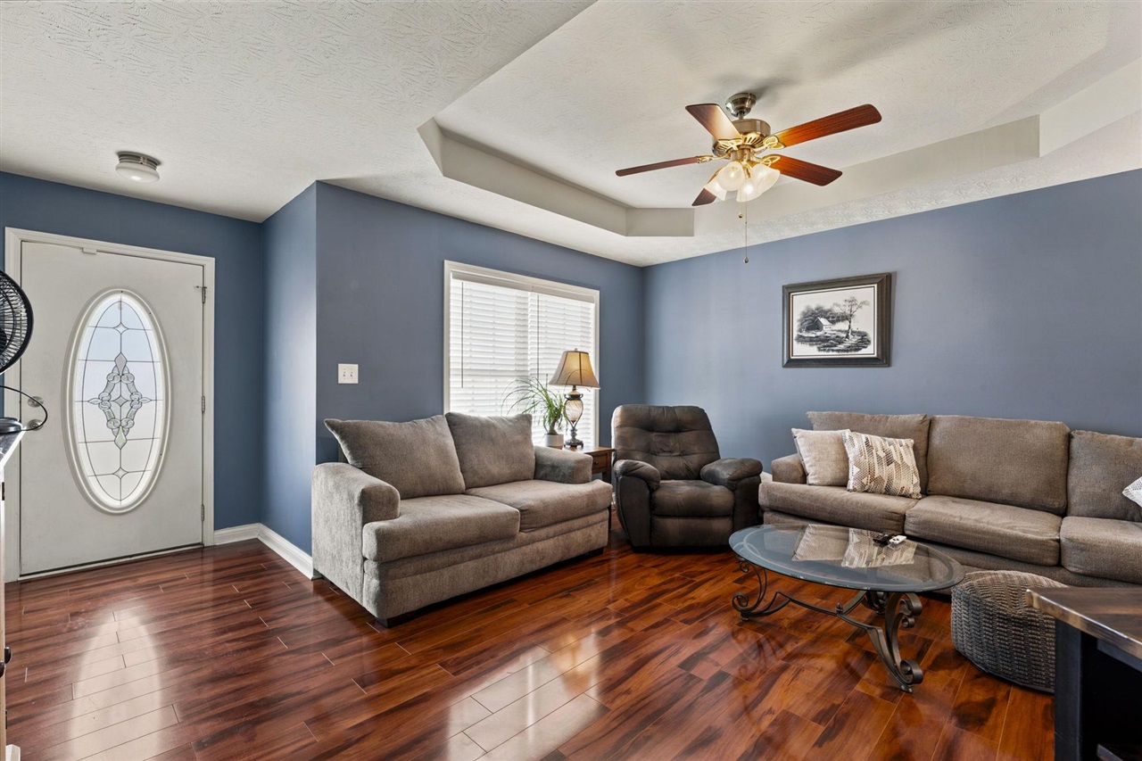 1473 Calgary Way Property Photo 4