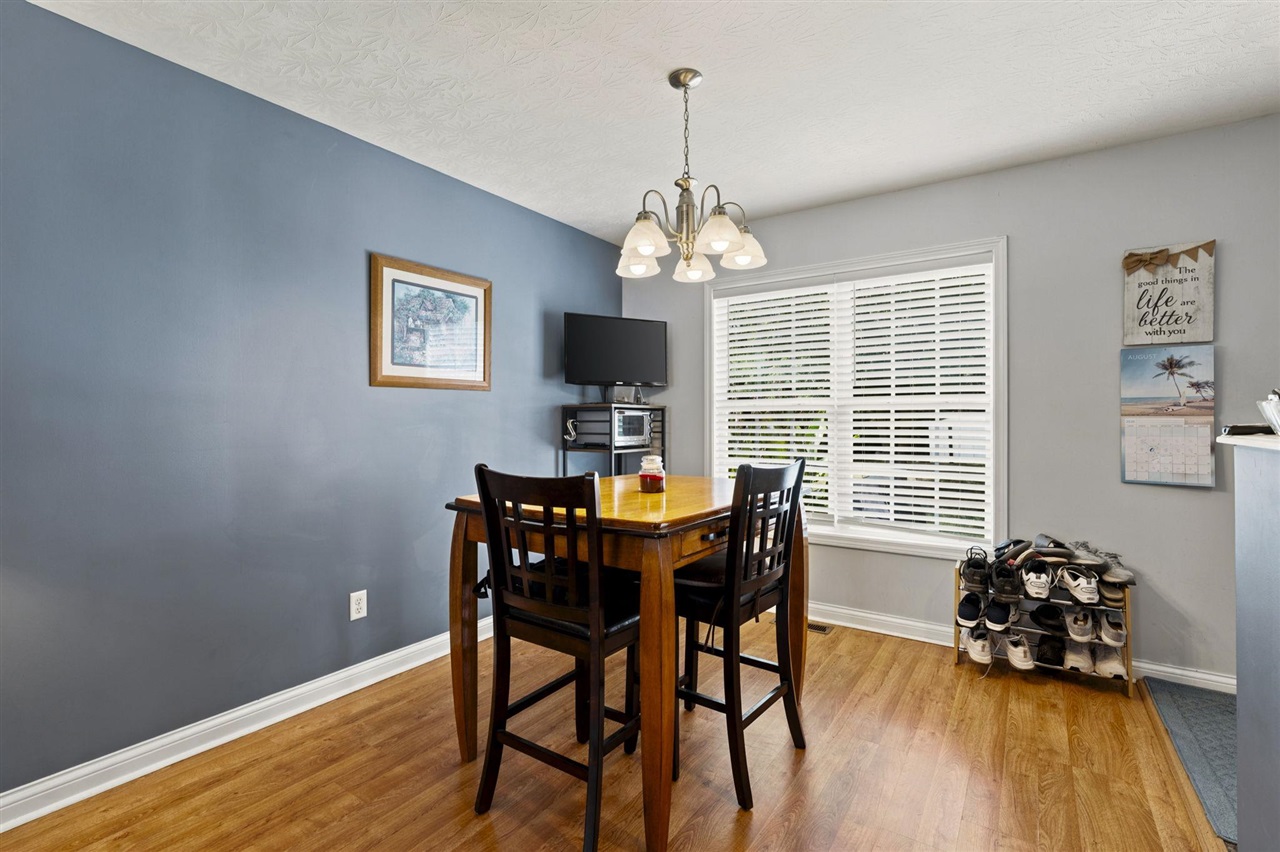 1473 Calgary Way Property Photo 7