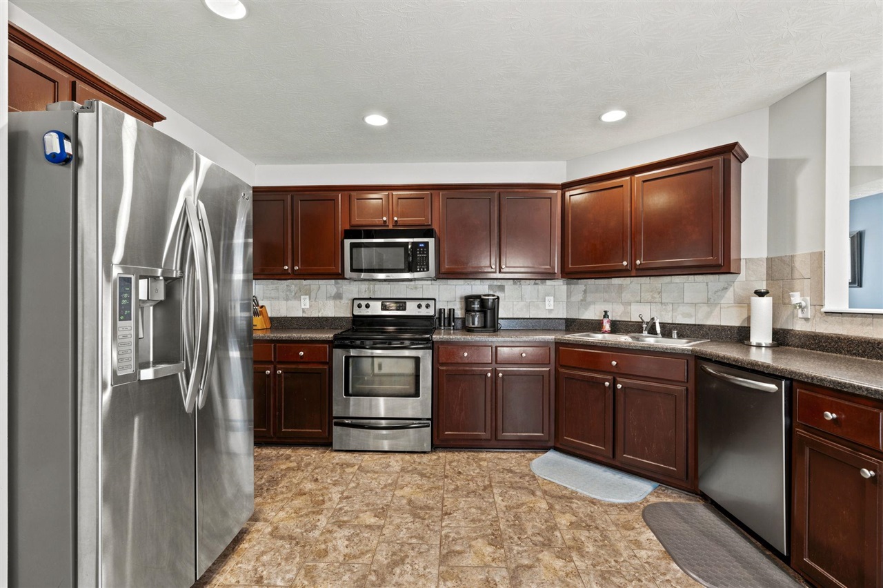 1473 Calgary Way Property Photo 8