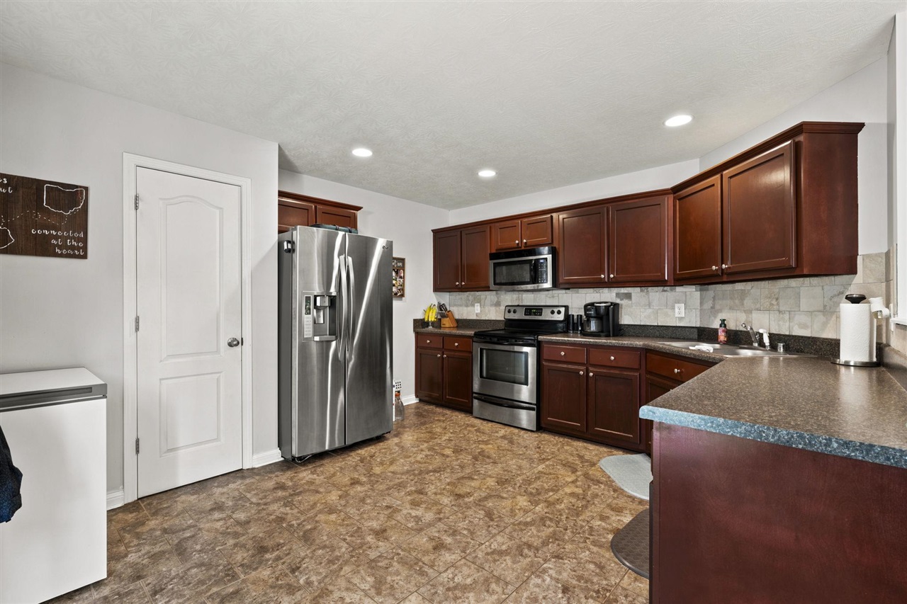 1473 Calgary Way Property Photo 10