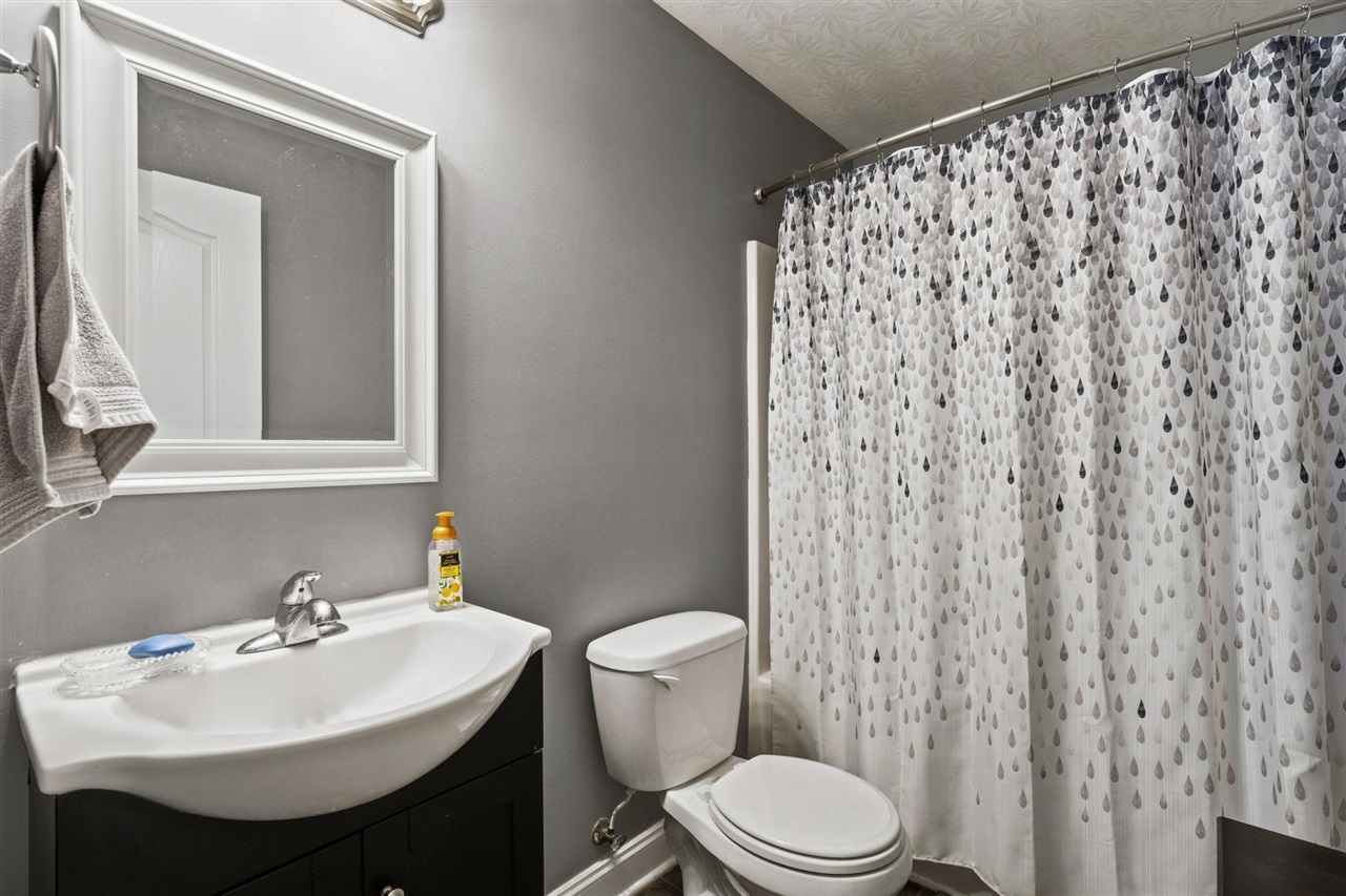 1473 Calgary Way Property Photo 14