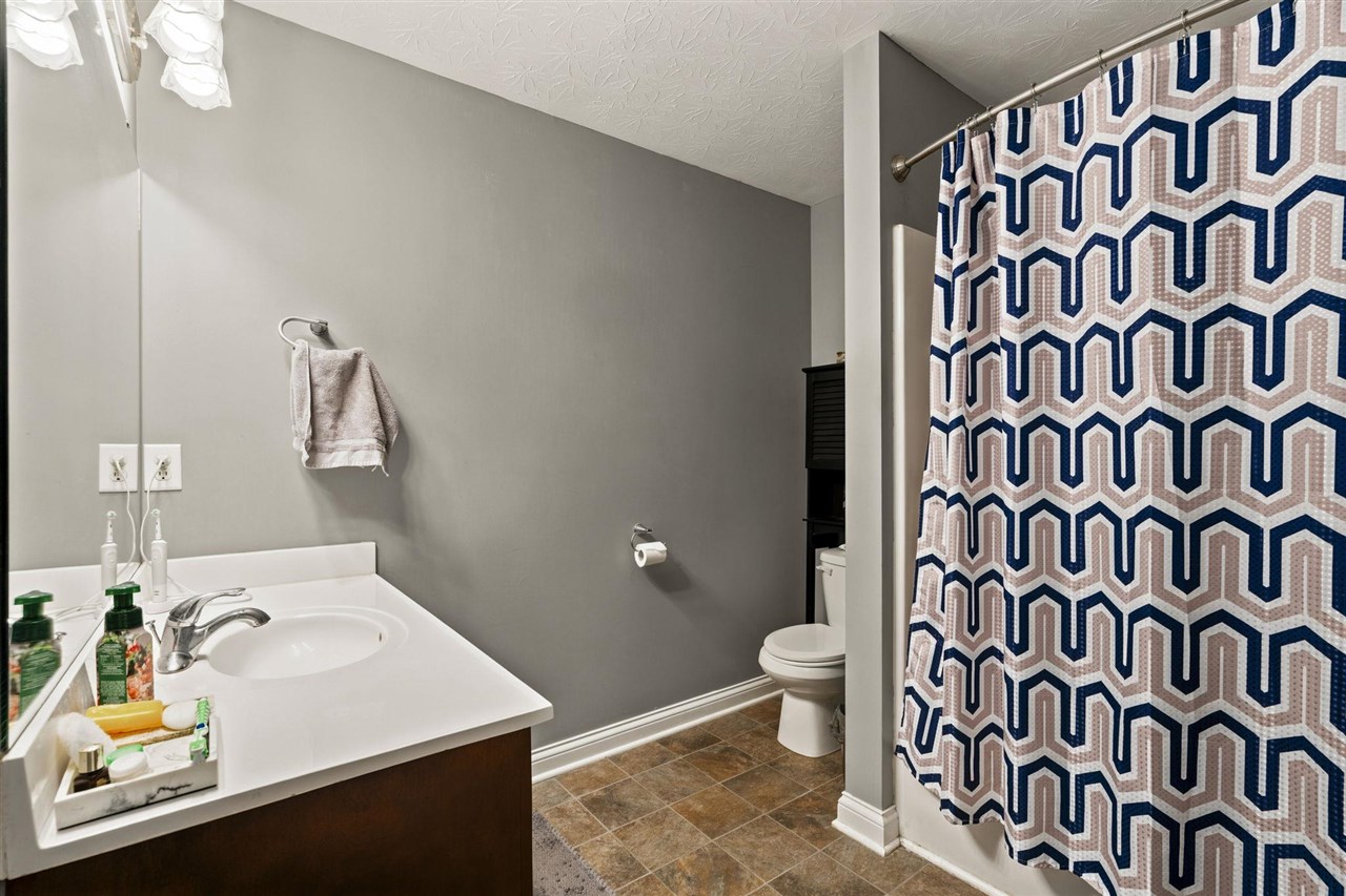 1473 Calgary Way Property Photo 17