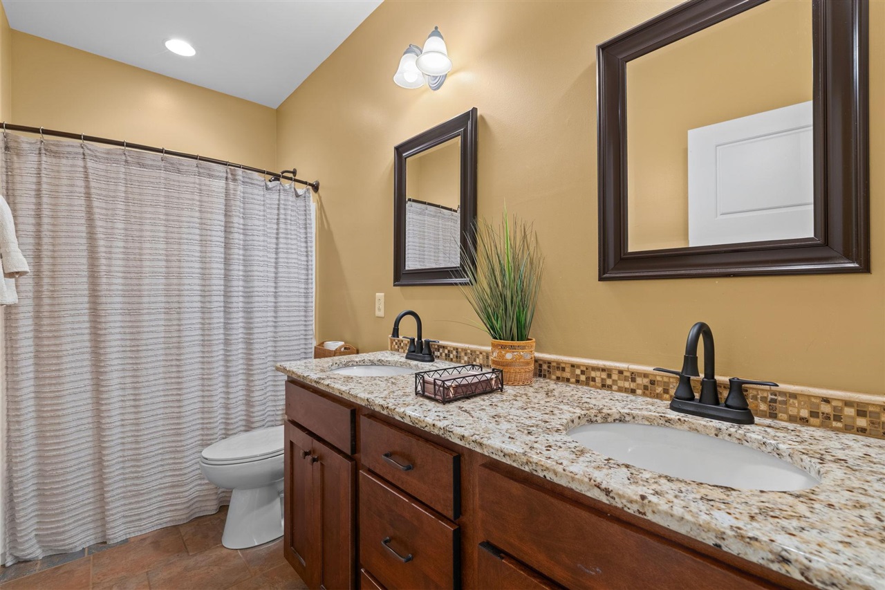 1385 Ivan Downs Boulevard Property Photo 20