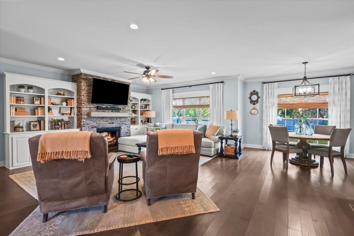 483 Leonatus Court Property Photo 4