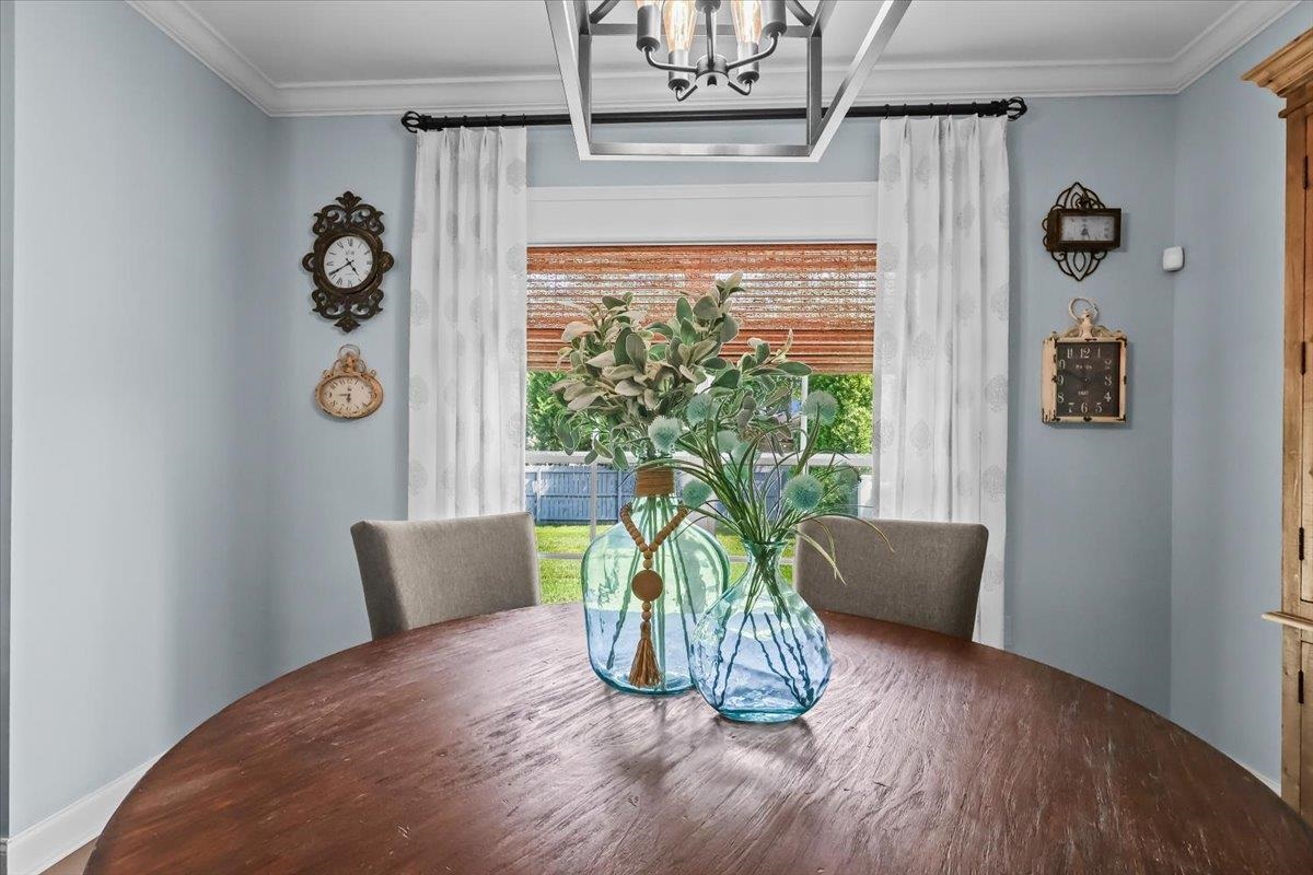 483 Leonatus Court Property Photo 18