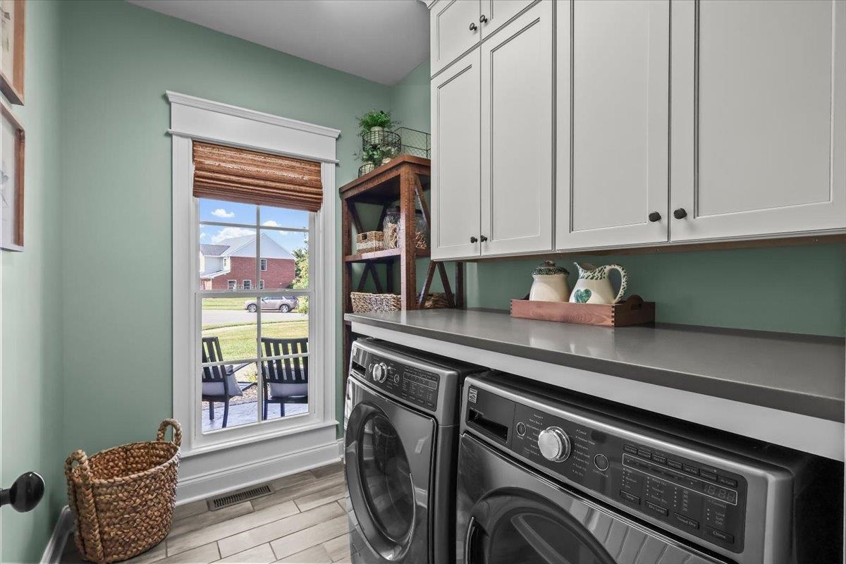 483 Leonatus Court Property Photo 20