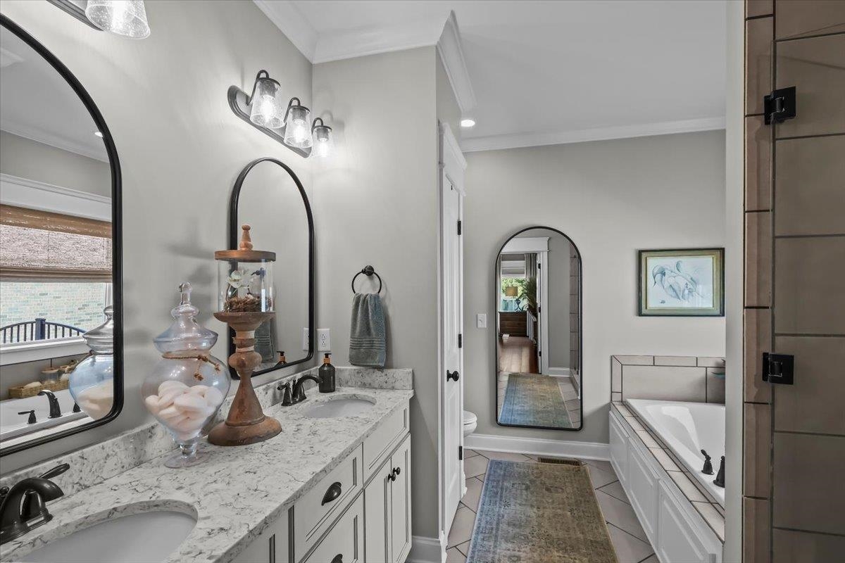 483 Leonatus Court Property Photo 24