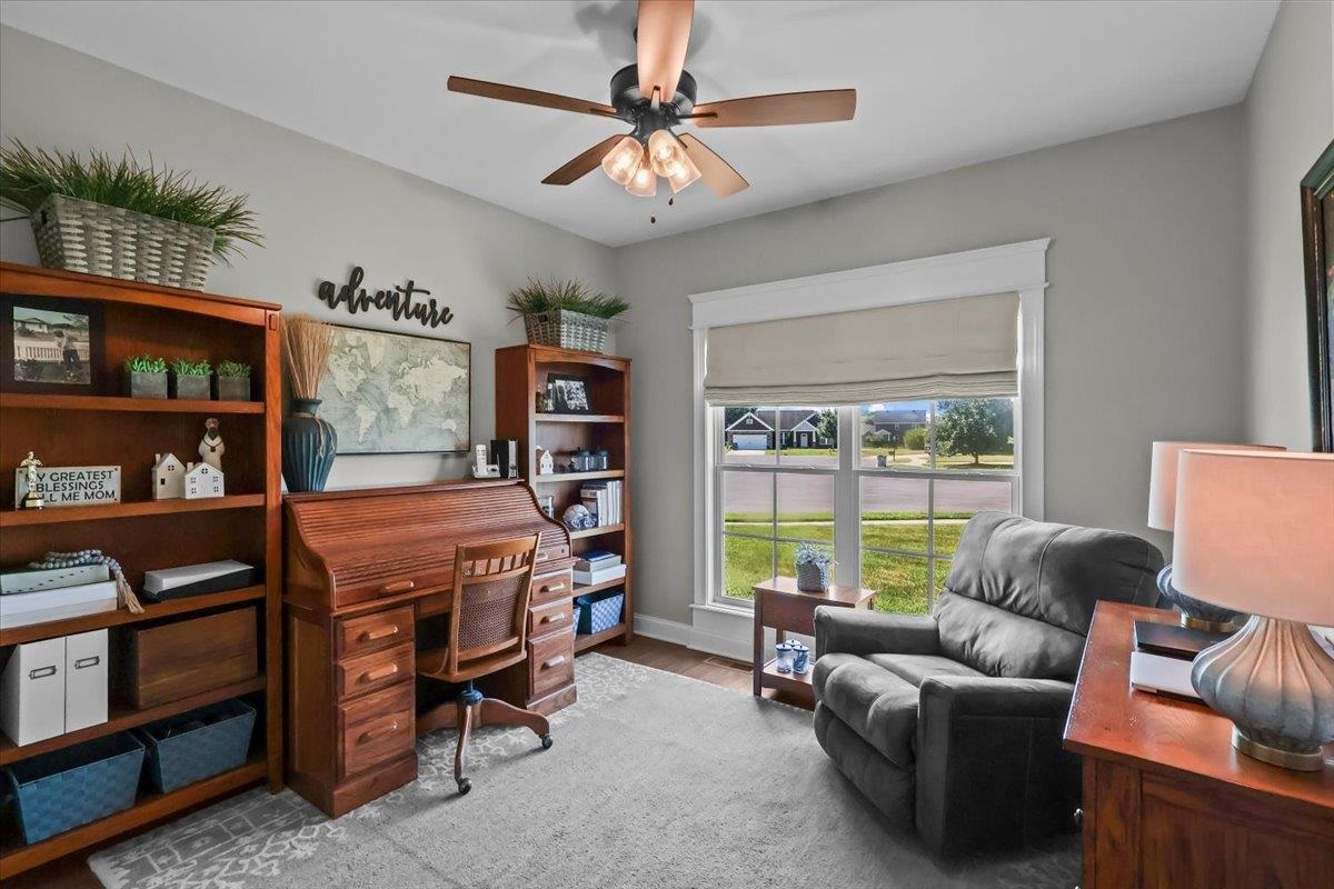 483 Leonatus Court Property Photo 31