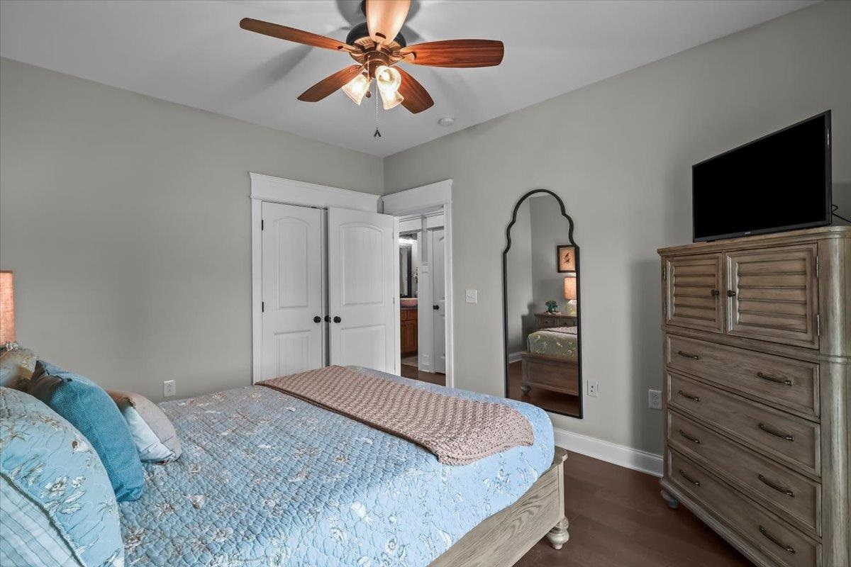 483 Leonatus Court Property Photo 35