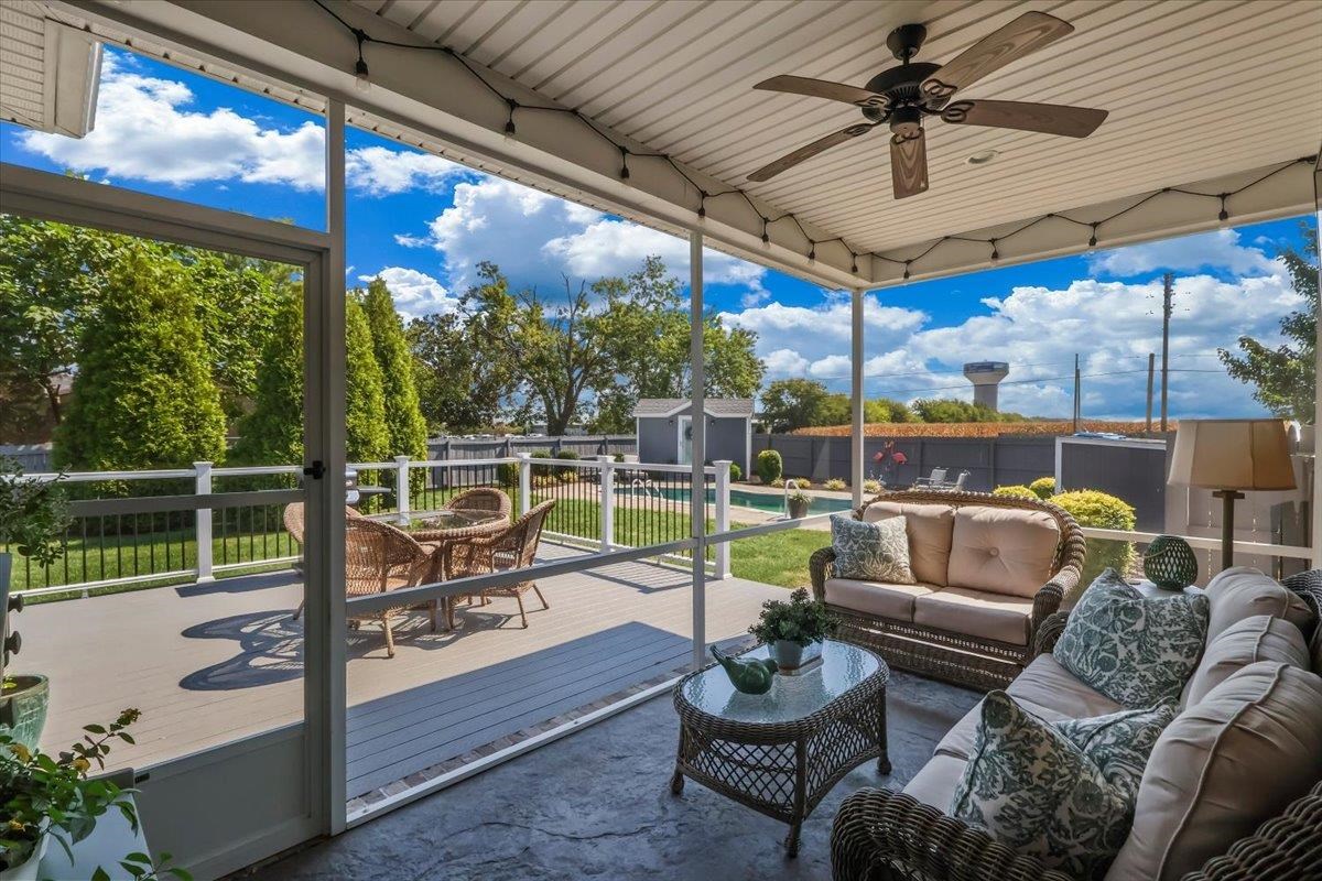 483 Leonatus Court Property Photo 36