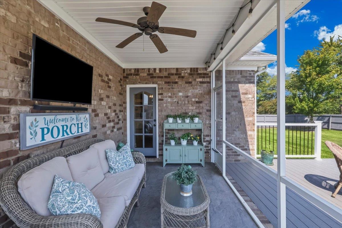 483 Leonatus Court Property Photo 37