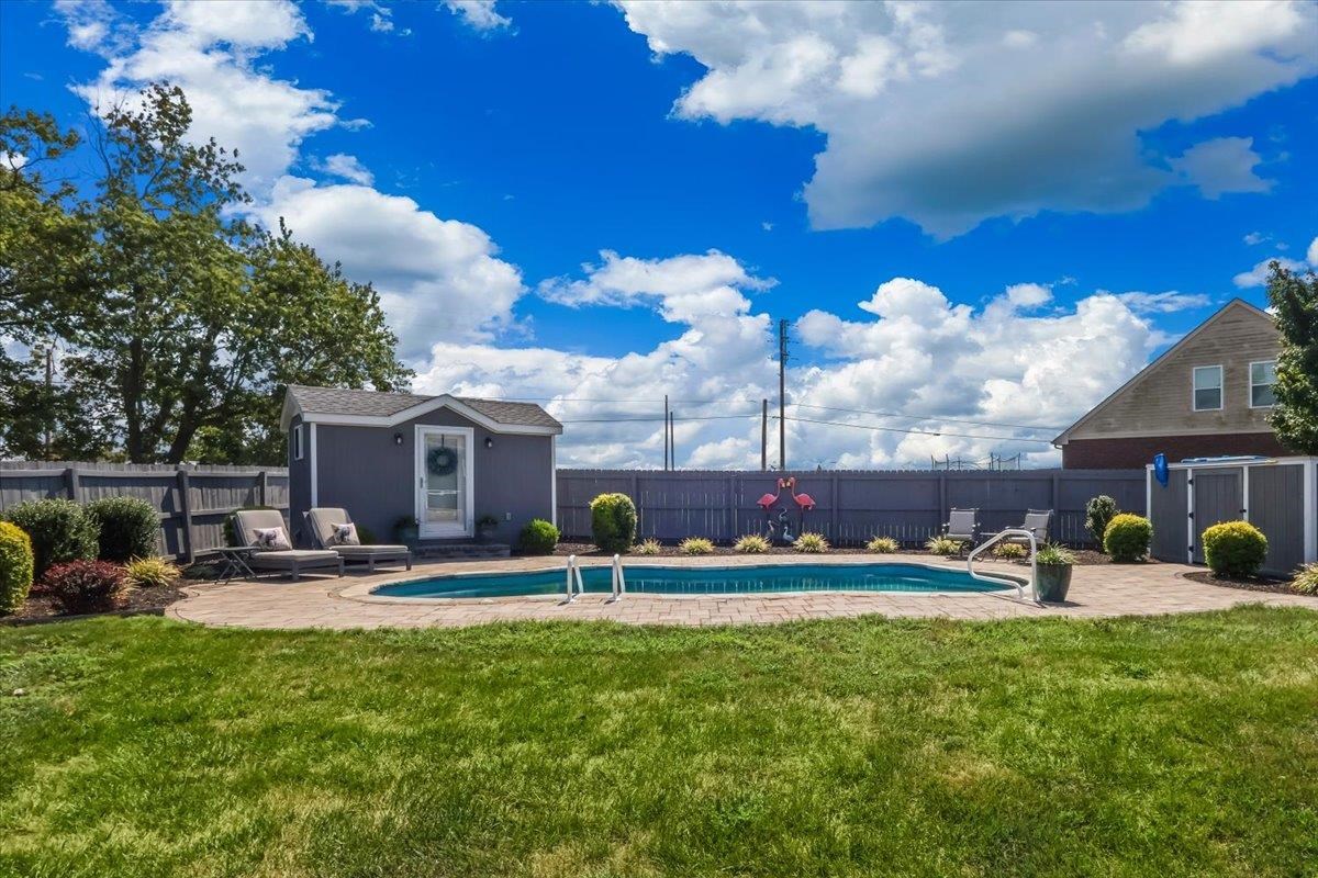 483 Leonatus Court Property Photo 42