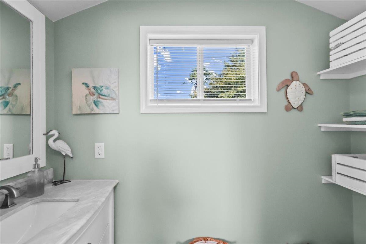483 Leonatus Court Property Photo 46
