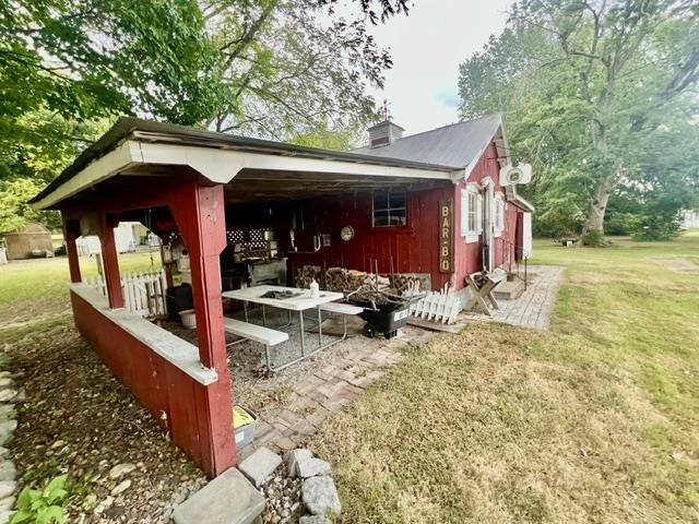 310 College Street Property Photo 6