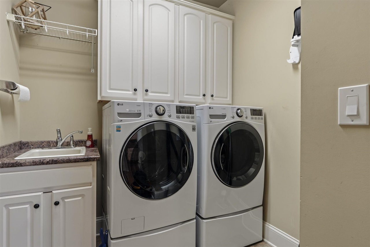 1630 Dunlaney Way Property Photo 36