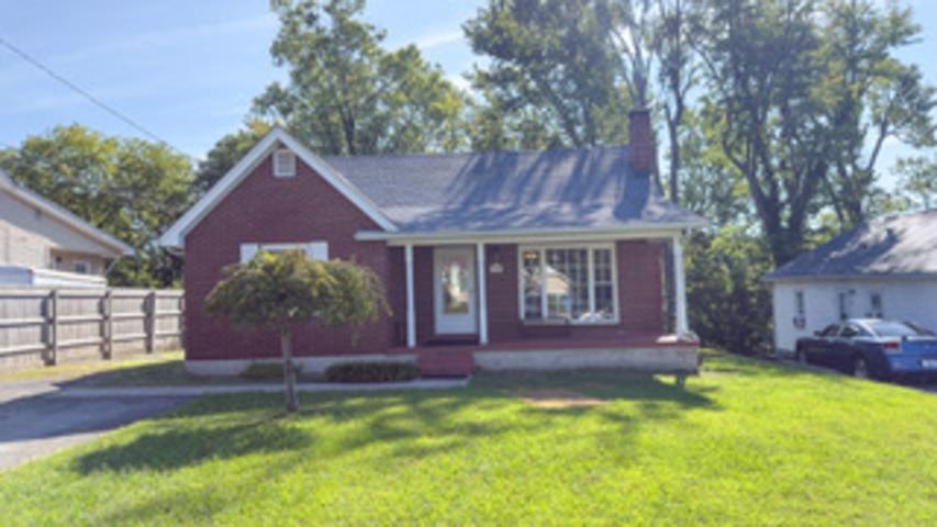 110 Lexington Drive Property Photo 1