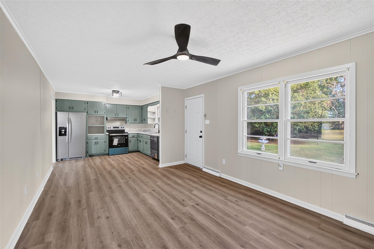 404 Longview Drive Property Photo 13
