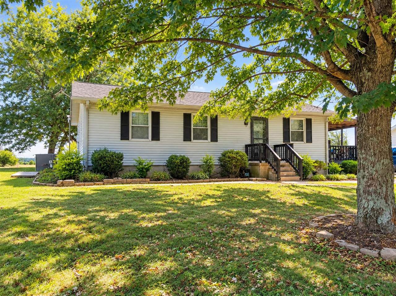 924 Harris Road Property Photo 1