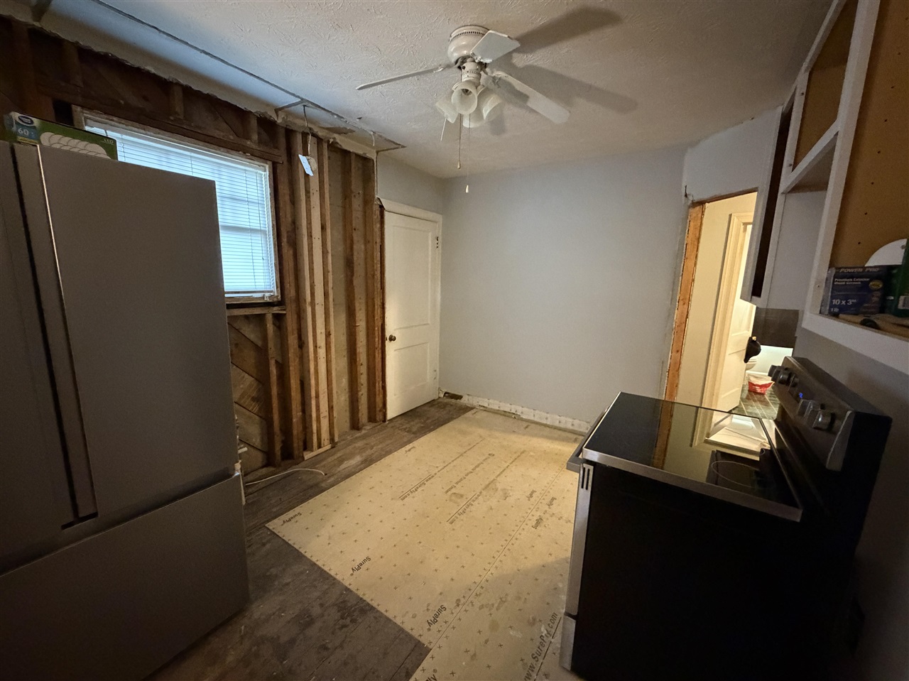 208 E Third Street Property Photo 11