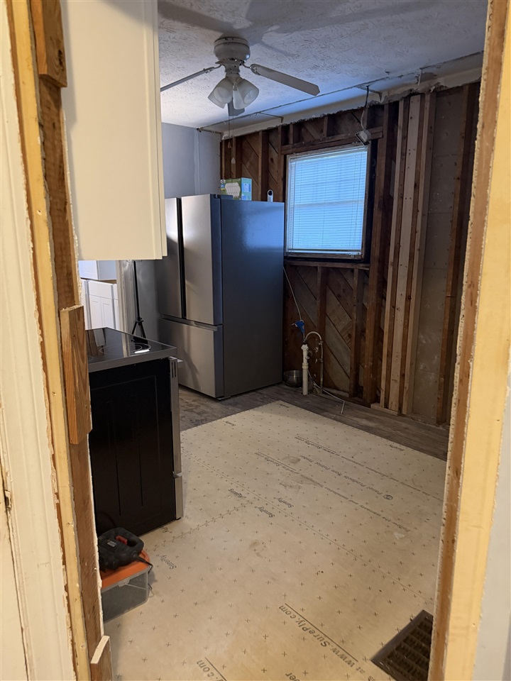 208 E Third Street Property Photo 14