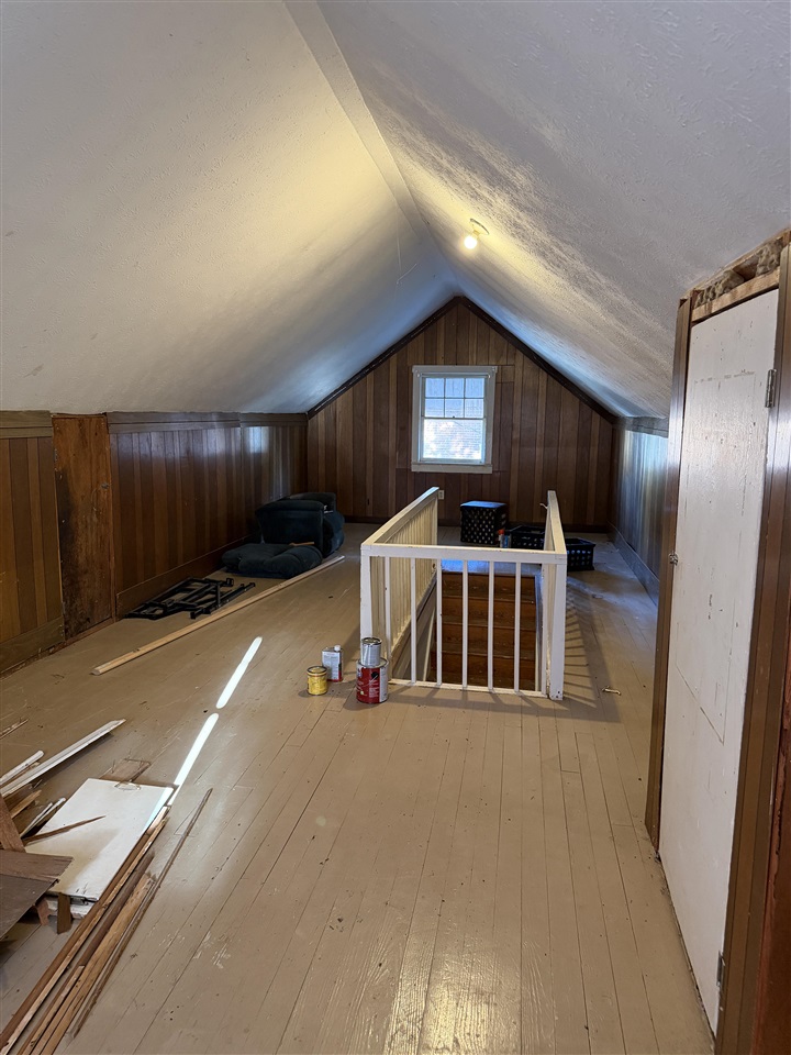 208 E Third Street Property Photo 19