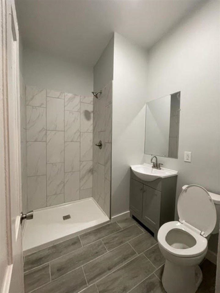 619 E 10th Avenue Property Photo 6