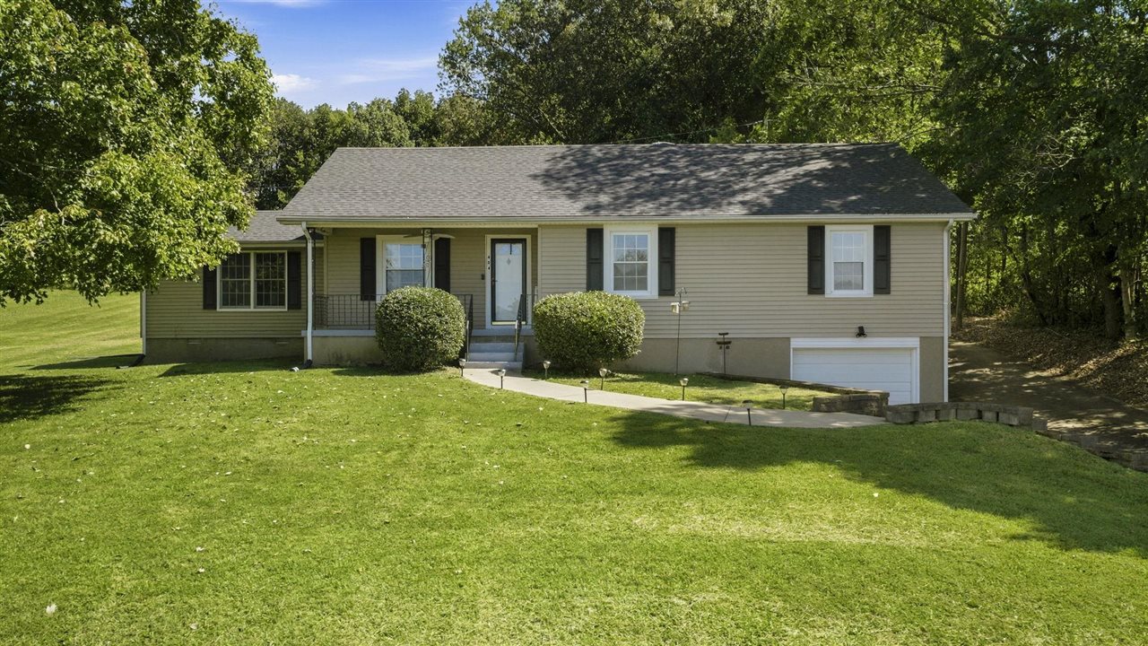 404 N Lucas Road Property Photo 1