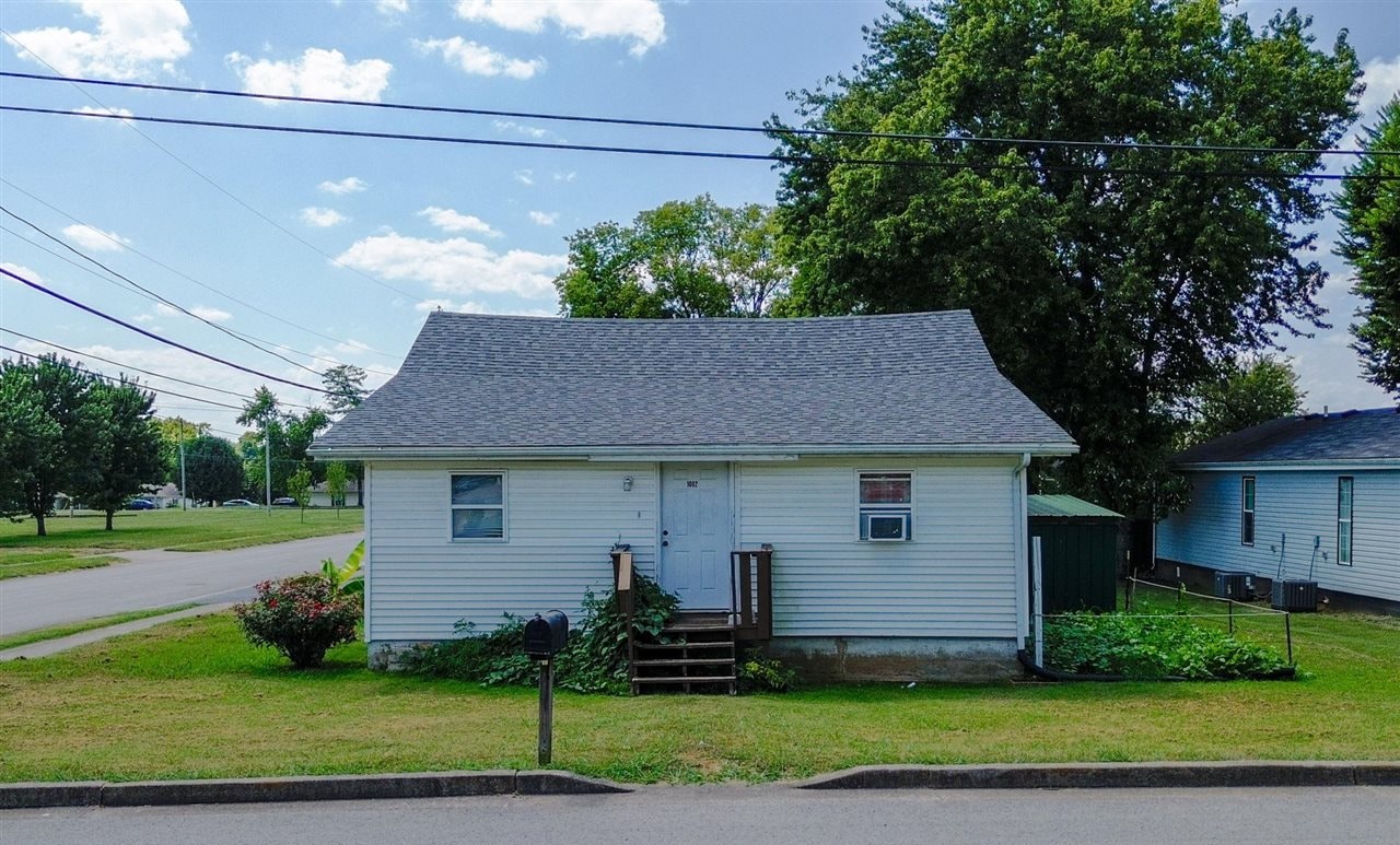 1002 Lewis Avenue Property Photo 1