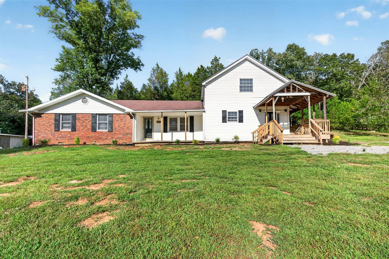 2210 Garrett Hollow Road Property Photo 1