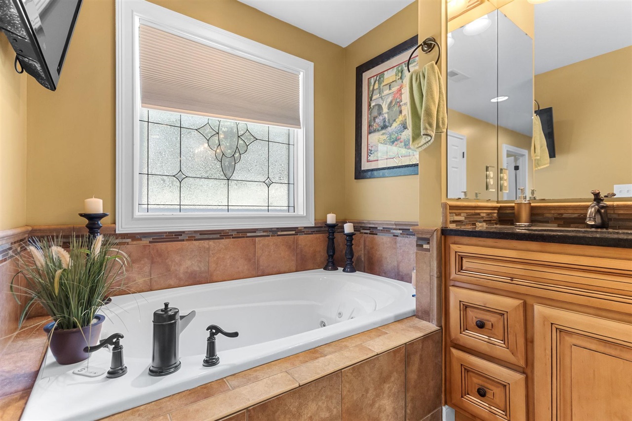 1533 Westbrook Road Property Photo 22