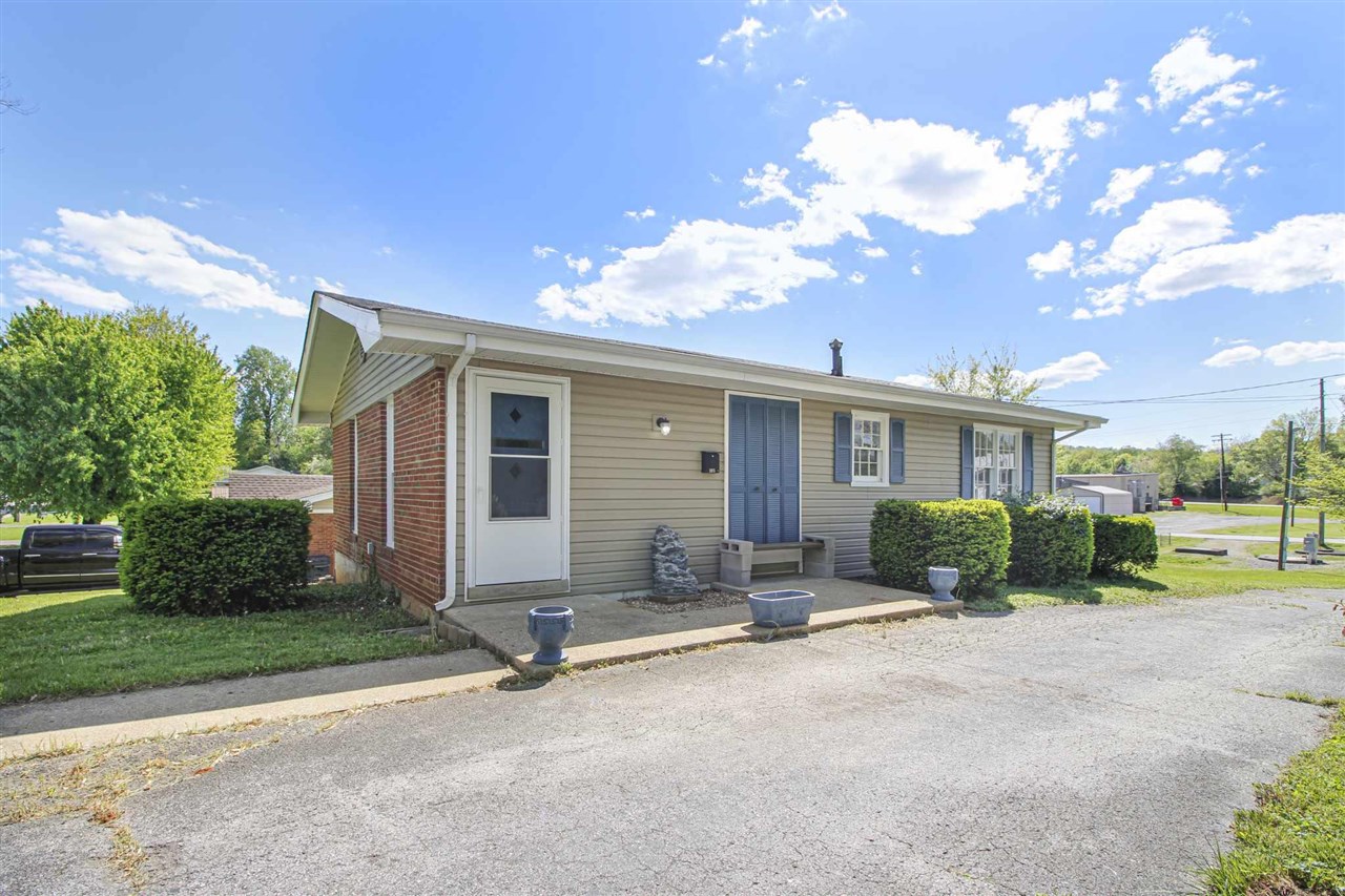 305 Sunrise Avenue Property Photo 1