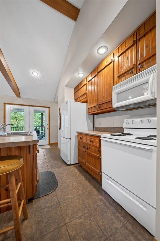 227 Pineview Drive Property Photo 28