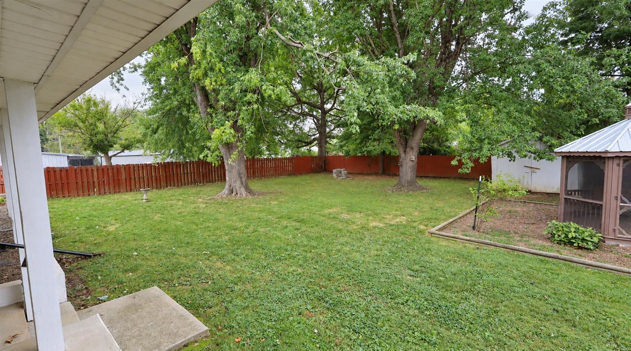 408 S Main Street Property Photo 9