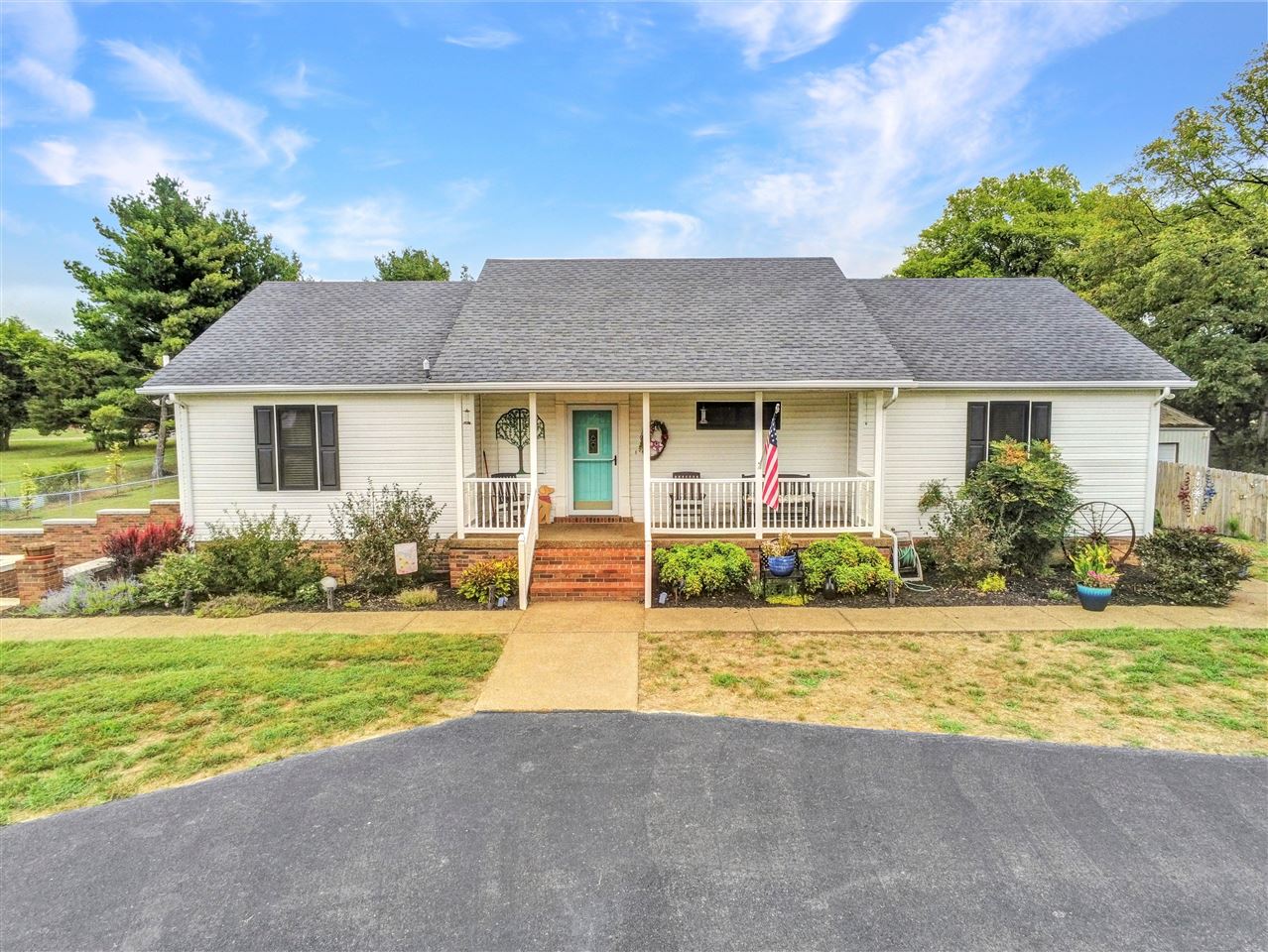 556 Norris Road Property Photo 1
