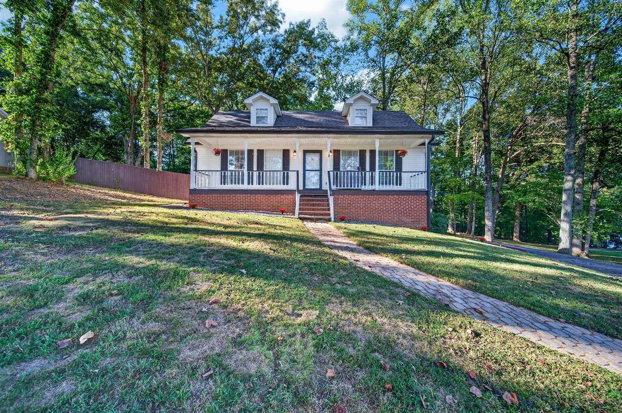 106 Peterson Lane Property Photo 1