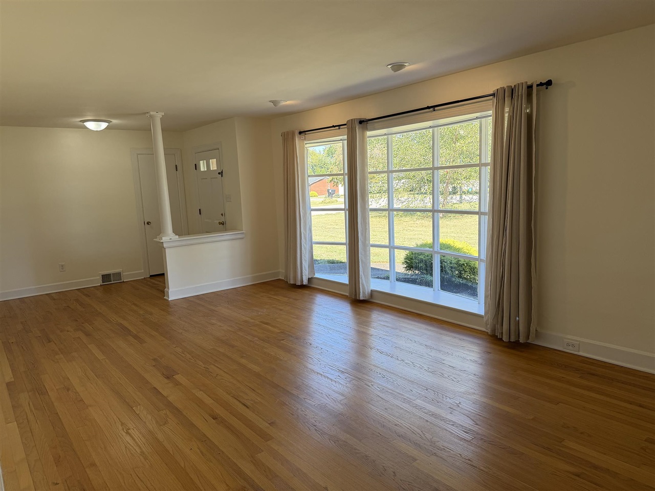 801 Hampton Drive Property Photo 10