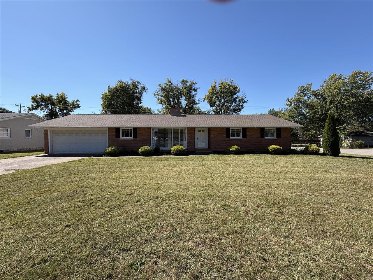 801 Hampton Drive Property Photo 3