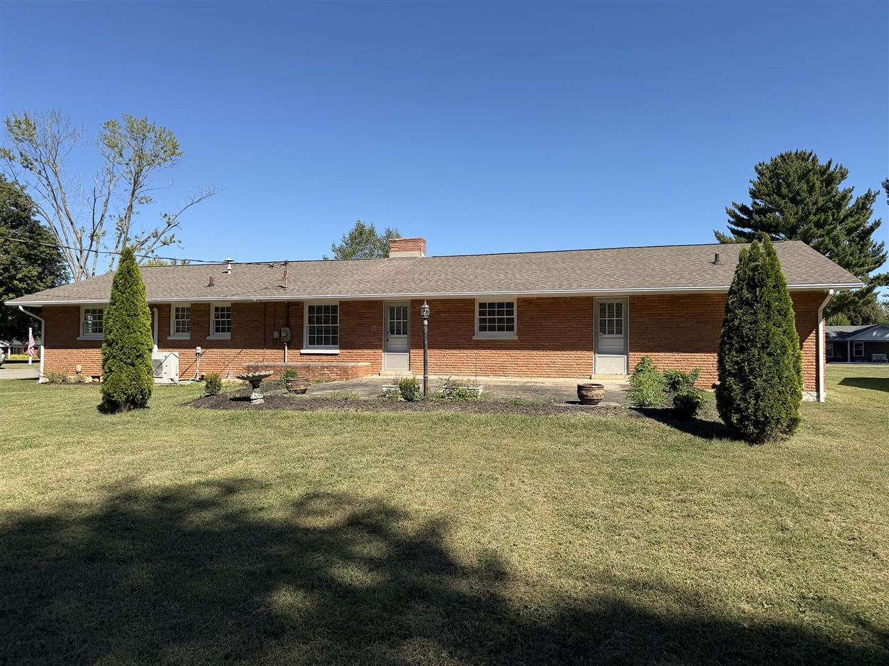801 Hampton Drive Property Photo 4