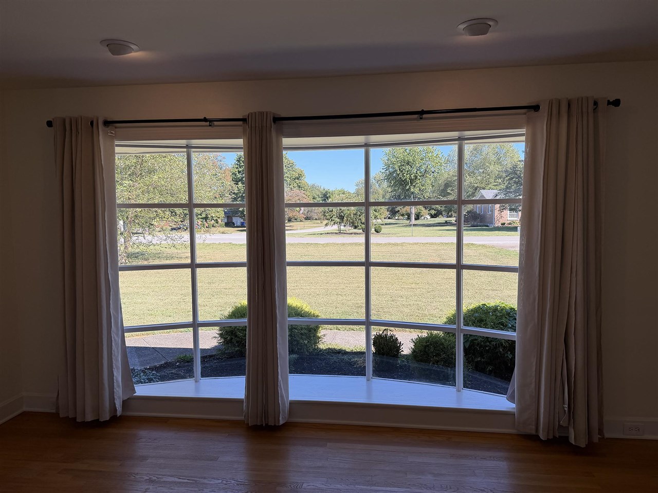 801 Hampton Drive Property Photo 11