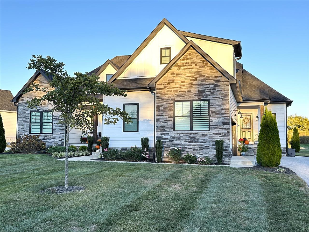 9229 Poplar Grove Court Property Photo 1