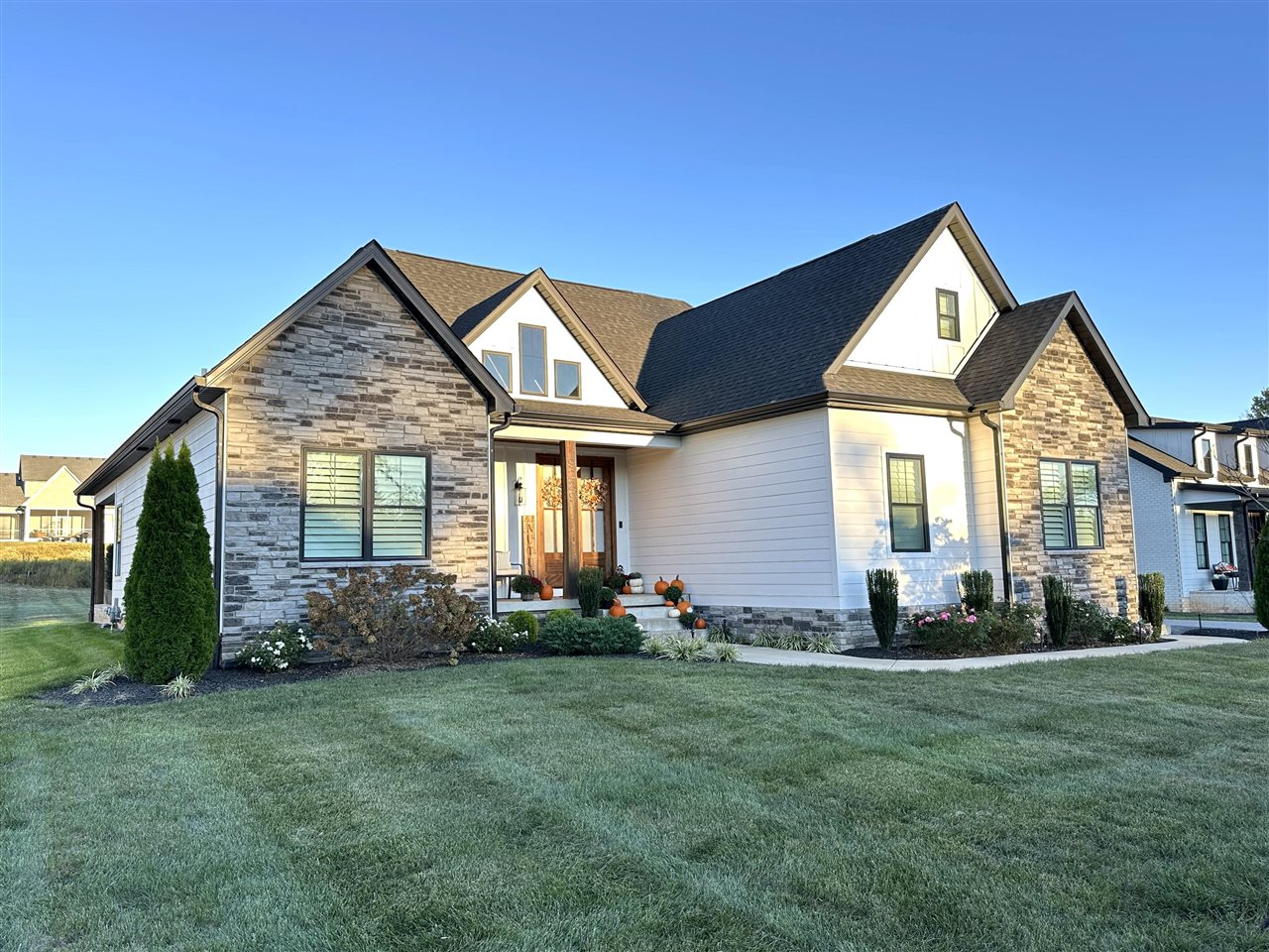 9229 Poplar Grove Court Property Photo 3